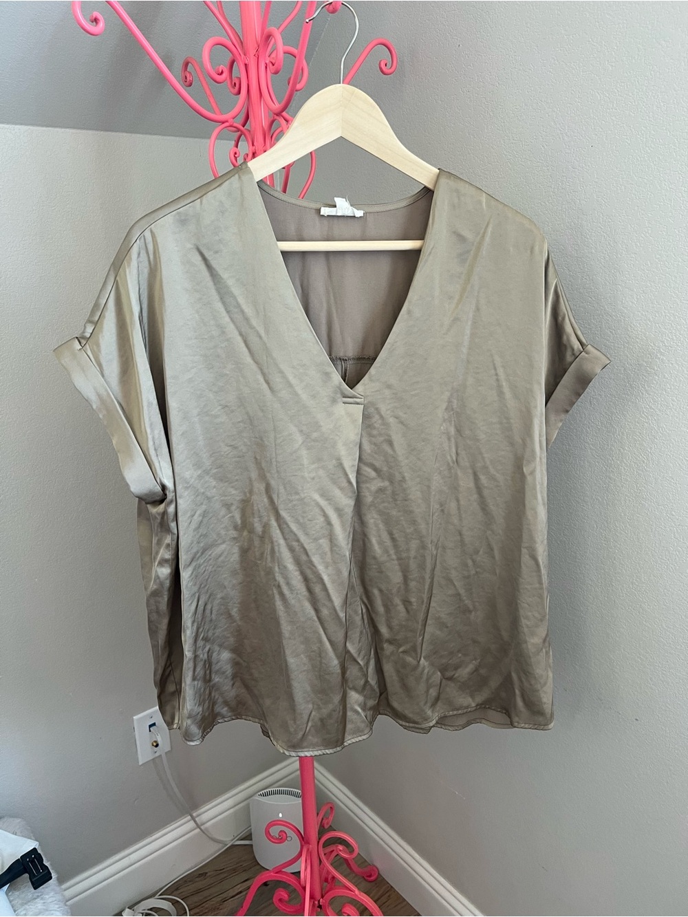 Relaxed Satin V-Neck Blouse in Taupe